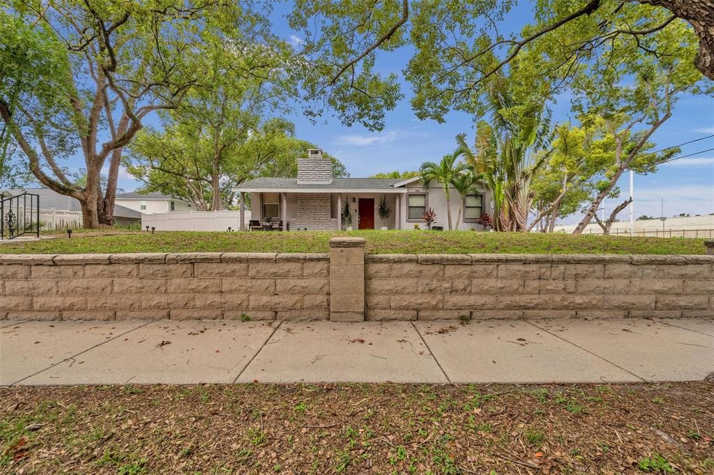 1308 N MATANZAS AVENUE