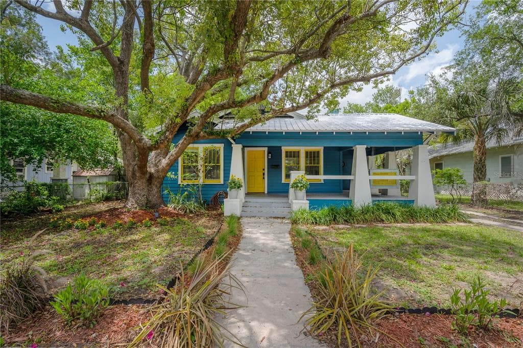 109 W POWHATAN AVENUE TAMPA, FL 33604