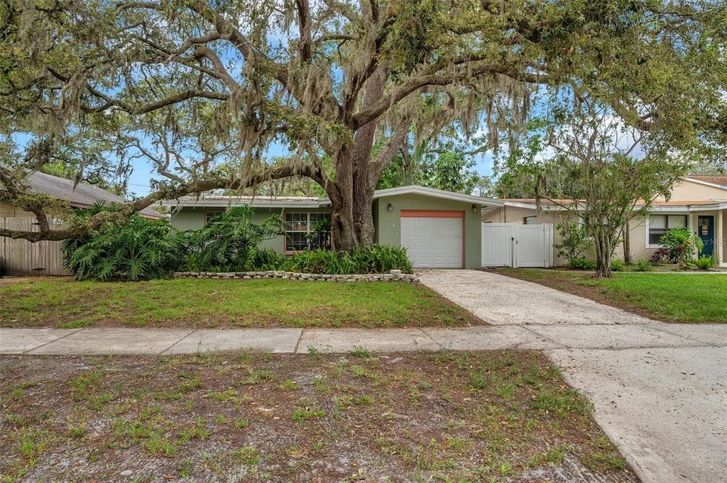 70 JOYCE STREET SAFETY HARBOR, FL 34695