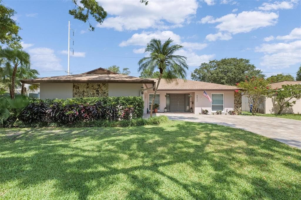 8822 15TH LANE N ST PETERSBURG, FL 33702