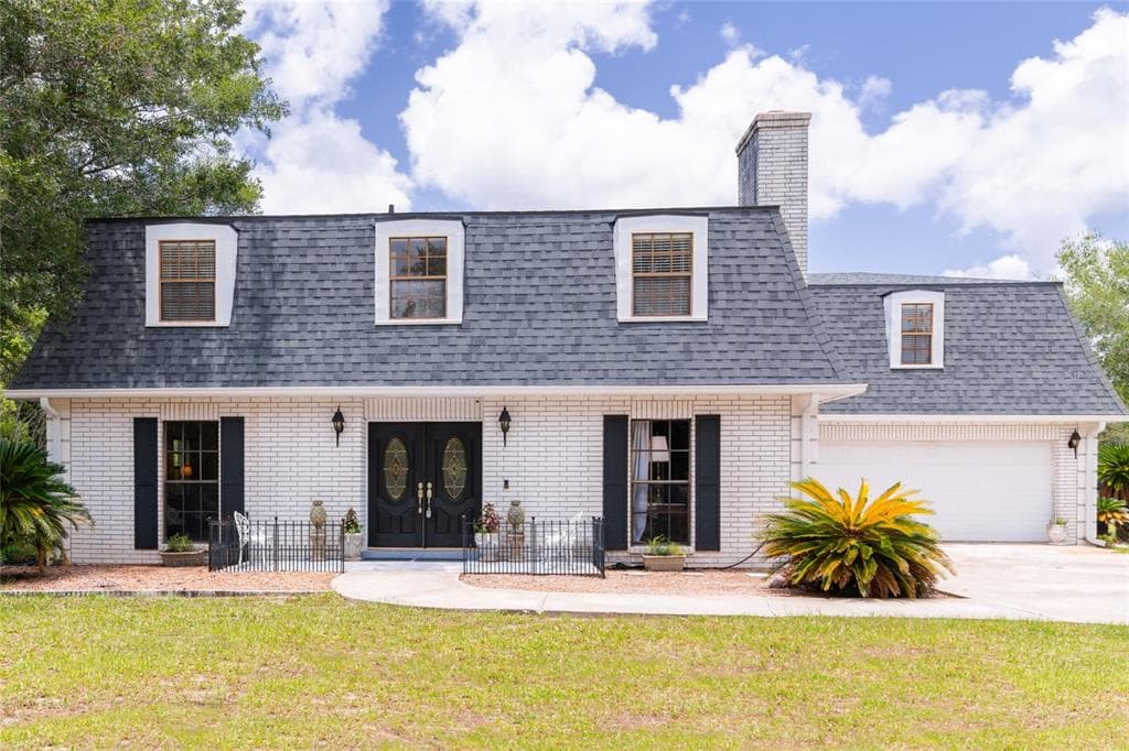 19102 TRACY COURT