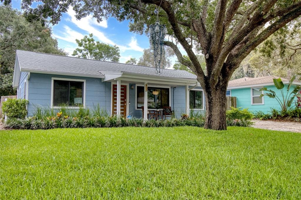 2071 BROADWAY CLEARWATER, FL 33755