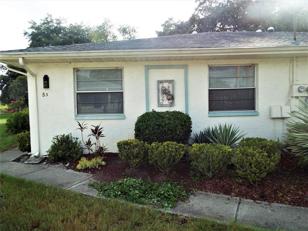 1903 CANTERBURY LANE UNIT B3 SUN CITY CENTER, FL 33573