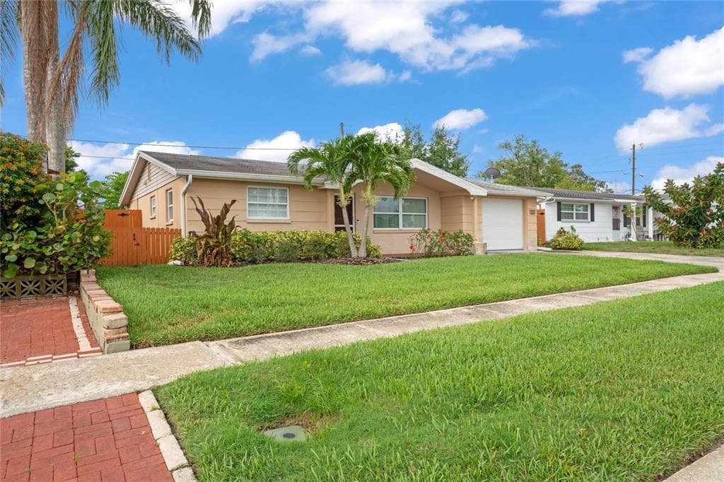 5520 BAROQUE DRIVE HOLIDAY, FL 34690