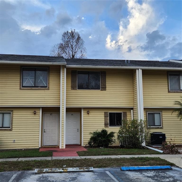 22726 GAGE LOOP UNIT 44 LAND O LAKES, FL 34639