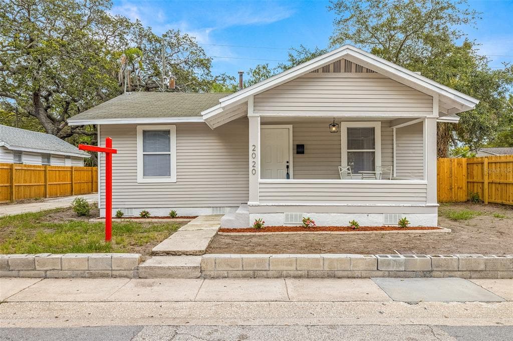 2020 AUBURN STREET S ST PETERSBURG, FL 33712