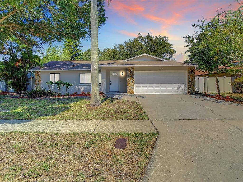 2158 BEVERLY LANE
