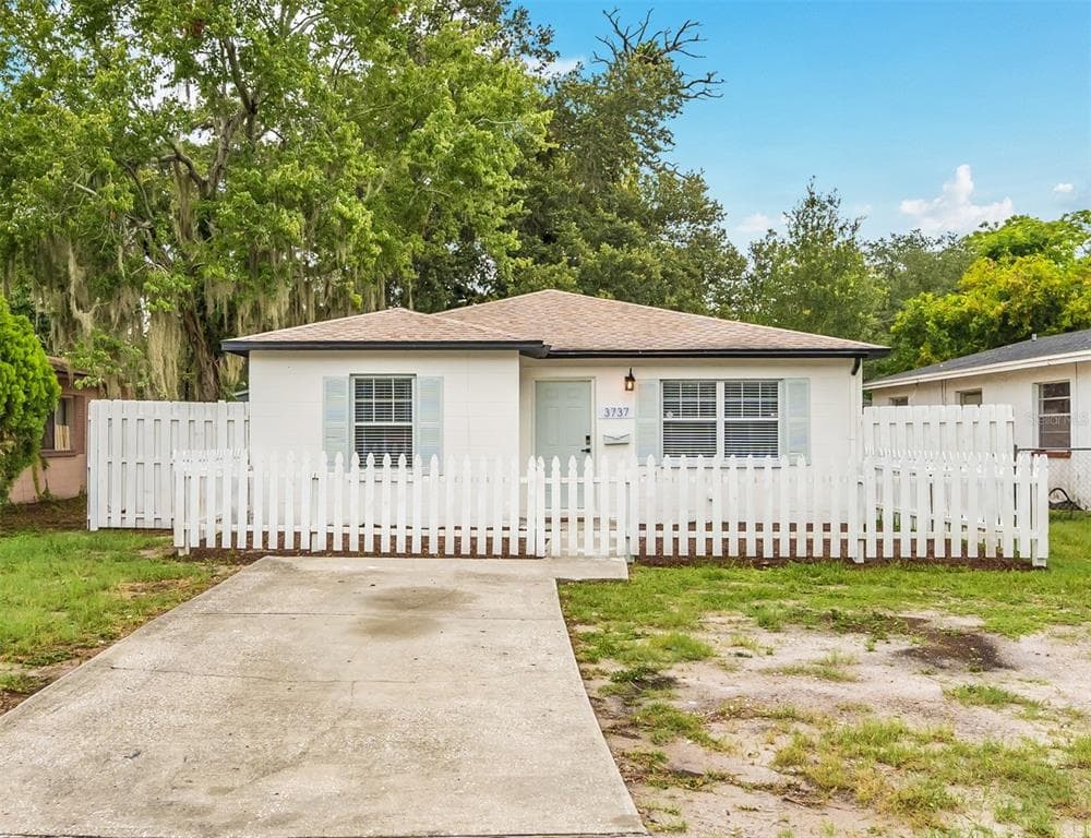 3737 10TH AVENUE S ST PETERSBURG, FL 33711