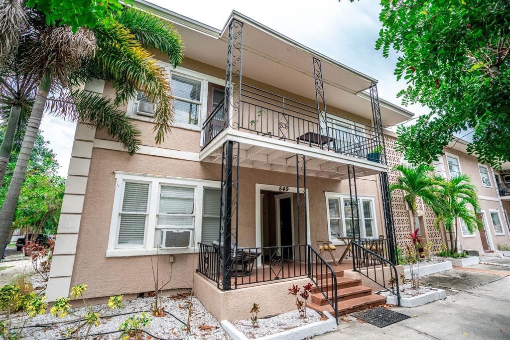 549 2ND STREET N UNIT 3 ST PETERSBURG, FL 33701