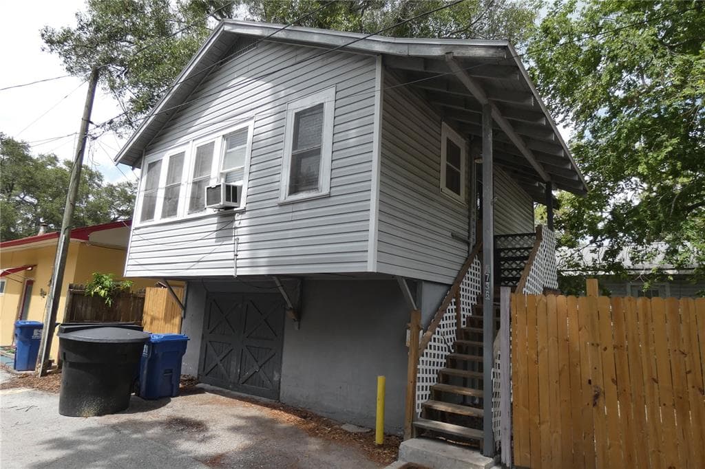 1736 14TH STREET N garage apt ST PETERSBURG, FL 33704