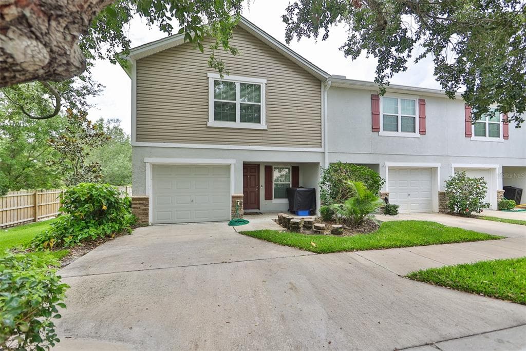 9502 ASHBURN RIVER LN TAMPA, FL 33610