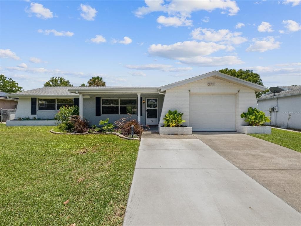 9250 GLEN MOOR LANE PORT RICHEY, FL 34668