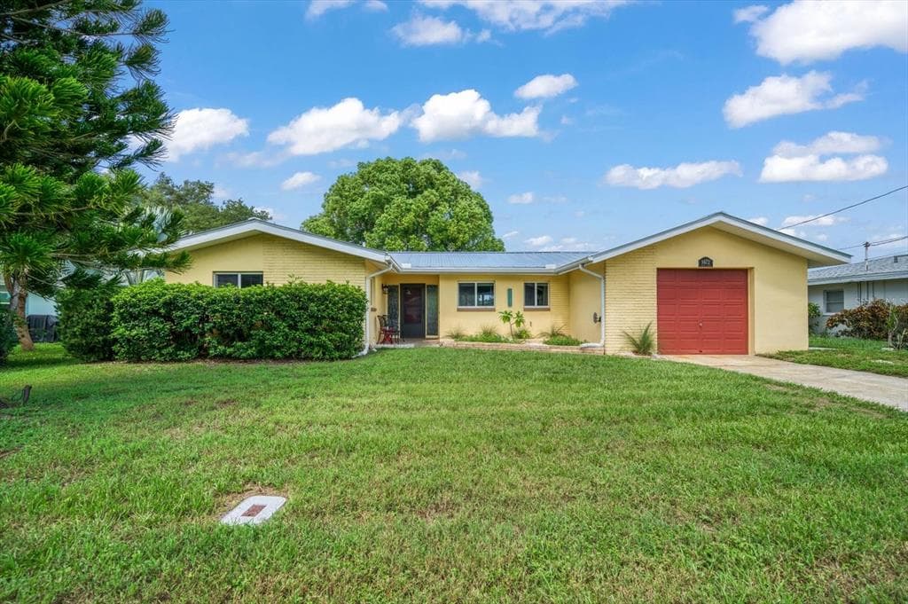 1472 GLADYS CIRCLE DUNEDIN, FL 34698