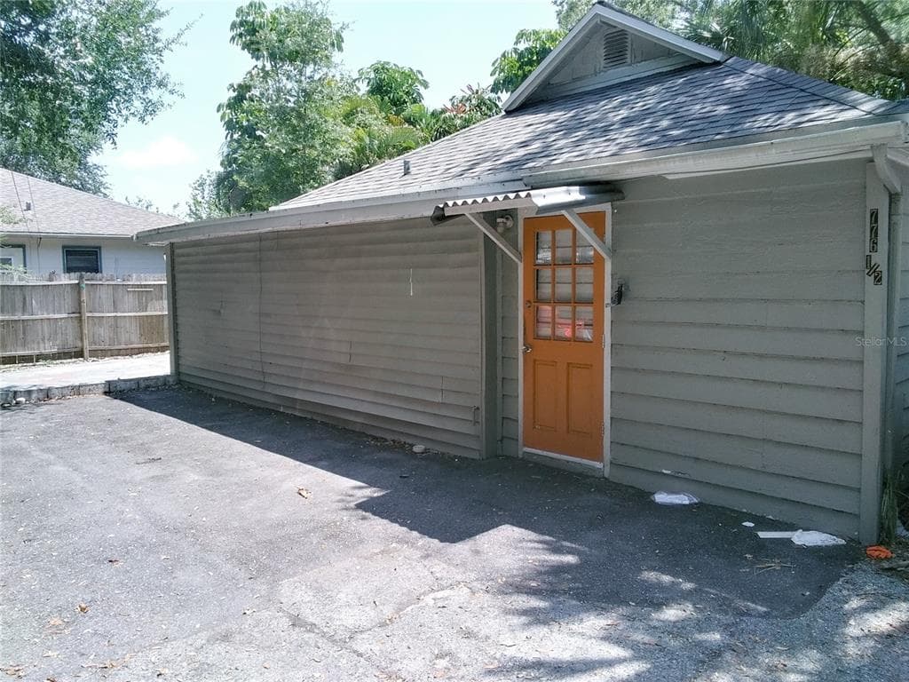776 27TH AVENUE N UNIT 3 ST PETERSBURG, FL 33704