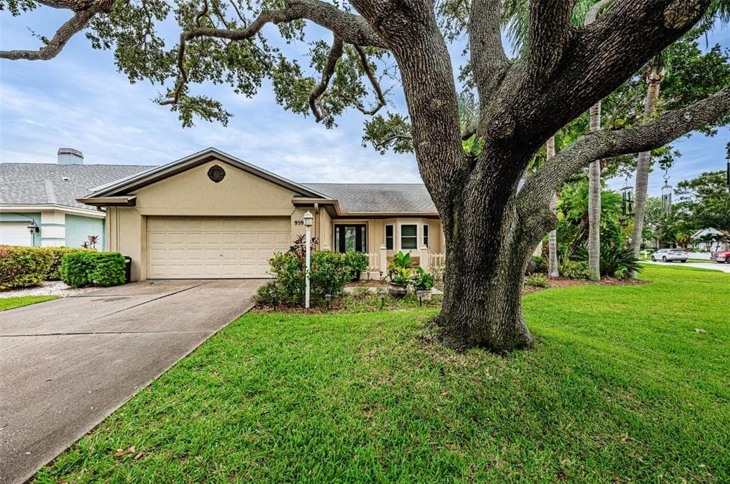 9599 59TH AVENUE N ST PETERSBURG, FL 33708