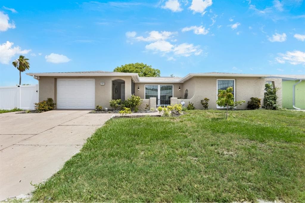 7815 FLINTLOCK DRIVE PORT RICHEY, FL 34668