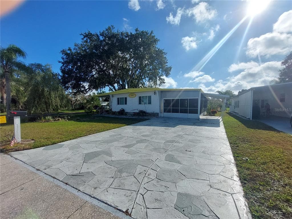 298 COLONIAL BOULEVARD UNIT 49 PALM HARBOR, FL 34684