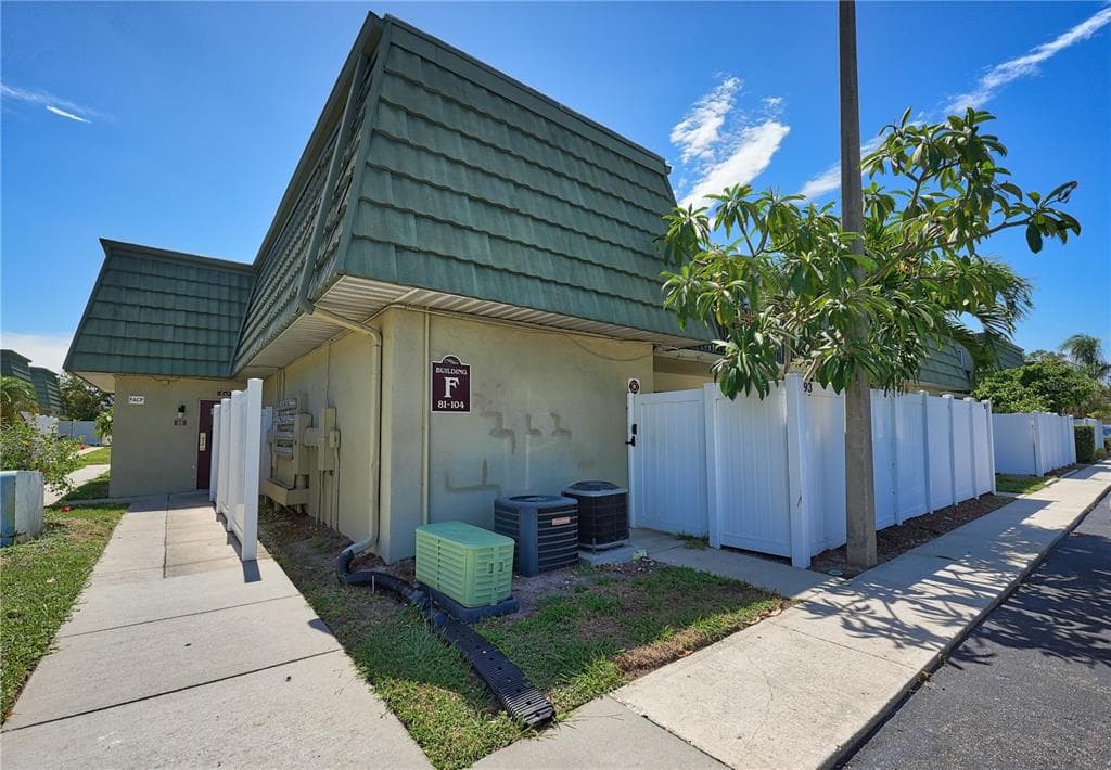 1799 N HIGHLAND AVENUE UNIT 93 CLEARWATER, FL 33755