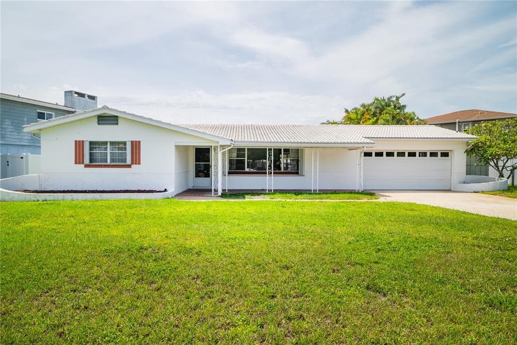 1048 38TH AVENUE NE ST PETERSBURG, FL 33704