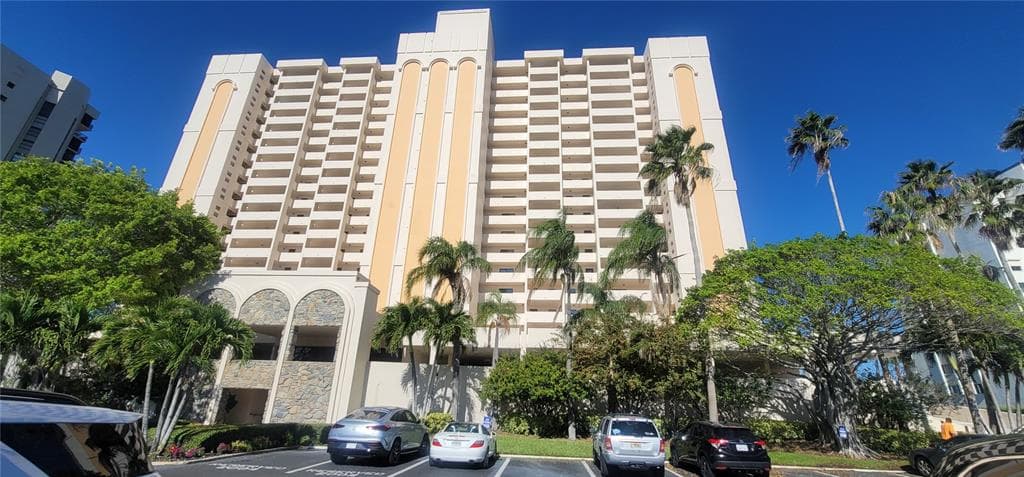 1270 GULF BOULEVARD UNIT 606 CLEARWATER, FL 33767
