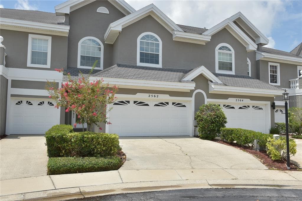 2562 EAGLES CROSSING DRIVE CLEARWATER, FL 33762