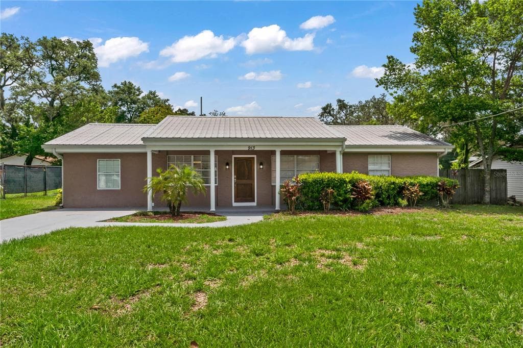 913 DIXIE MAID LANE VALRICO, FL 33594