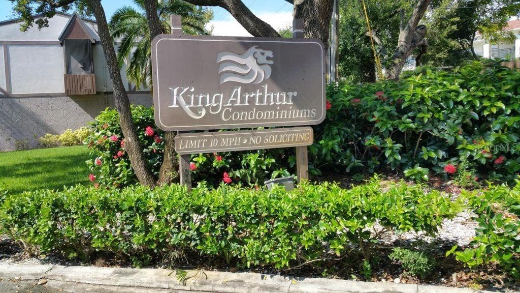 1147 KING ARTHUR CT UNIT 206 DUNEDIN, FL 34698