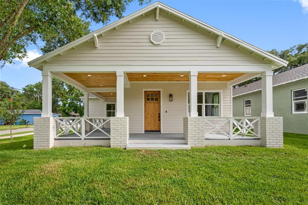 1711 E SLIGH AVENUE TAMPA, FL 33610