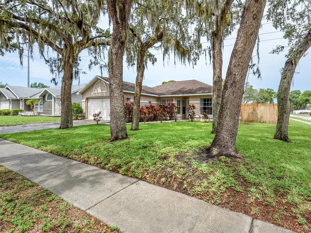 7849 MCPHERSON DRIVE NEW PORT RICHEY, FL 34653