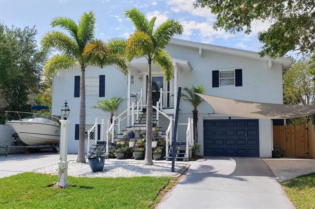 328 CROSSWINDS DRIVE PALM HARBOR, FL 34683