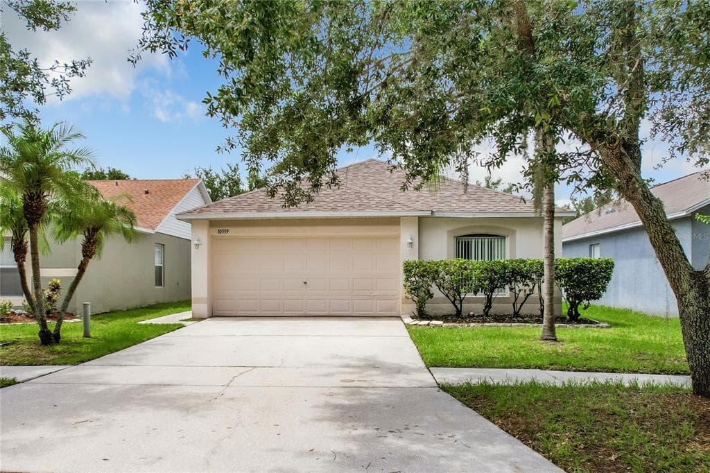 10559 OPUS DRIVE RIVERVIEW, FL 33579