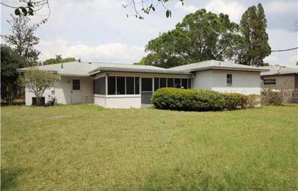 1021 GREENBRIAR DRIVE BRANDON, FL 33511