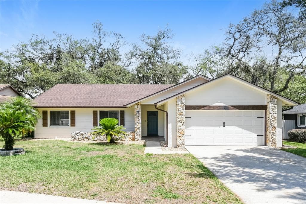 2427 CANTERCLUB TRAIL APOPKA, FL 32712