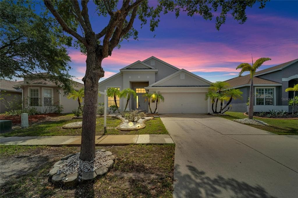 5223 CLOVER MIST DRIVE APOLLO BEACH, FL 33572