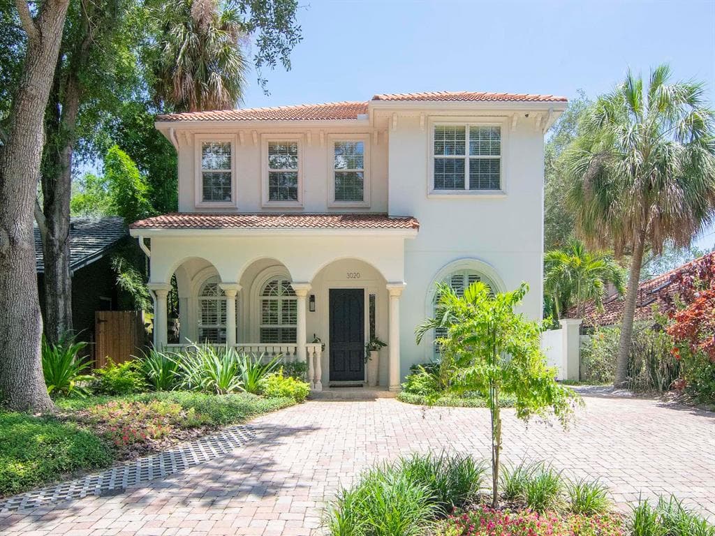 3020 W HAWTHORNE ROAD TAMPA, FL 33611