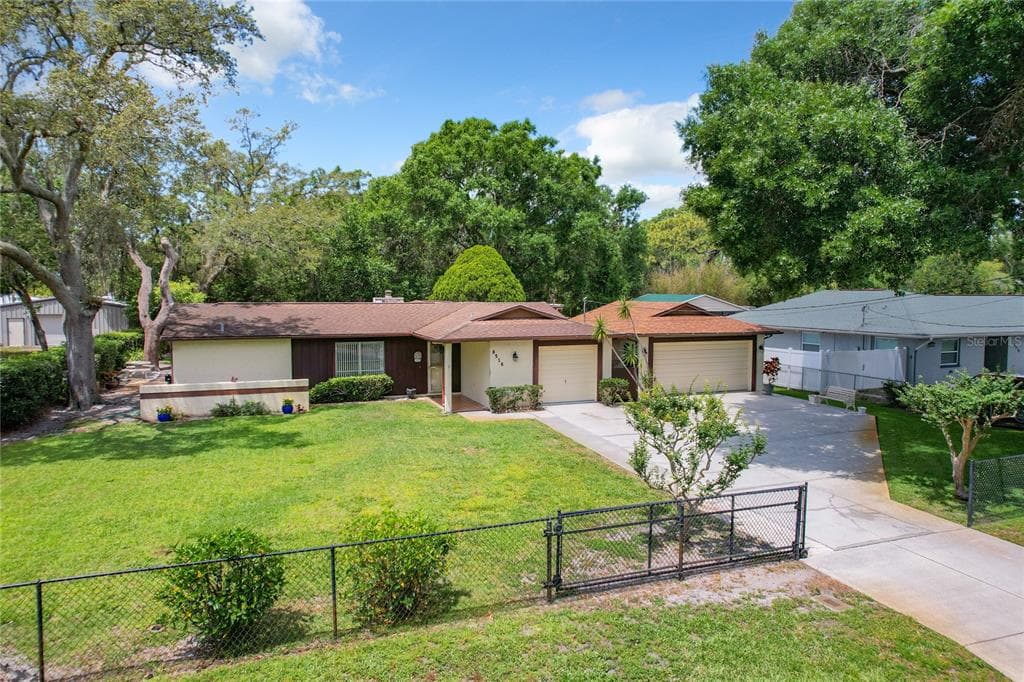 8516 CLAONIA STREET TAMPA, FL 33614