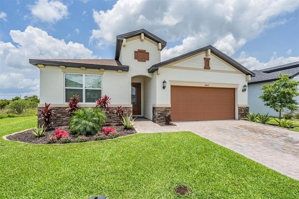 34417 WYNTHORNE PLACE WESLEY CHAPEL, FL 33545