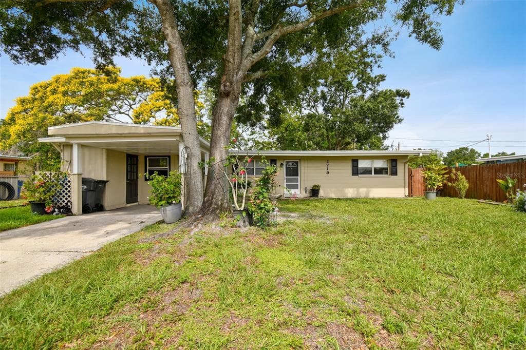 1719 WAIKIKI WAY TAMPA, FL 33619