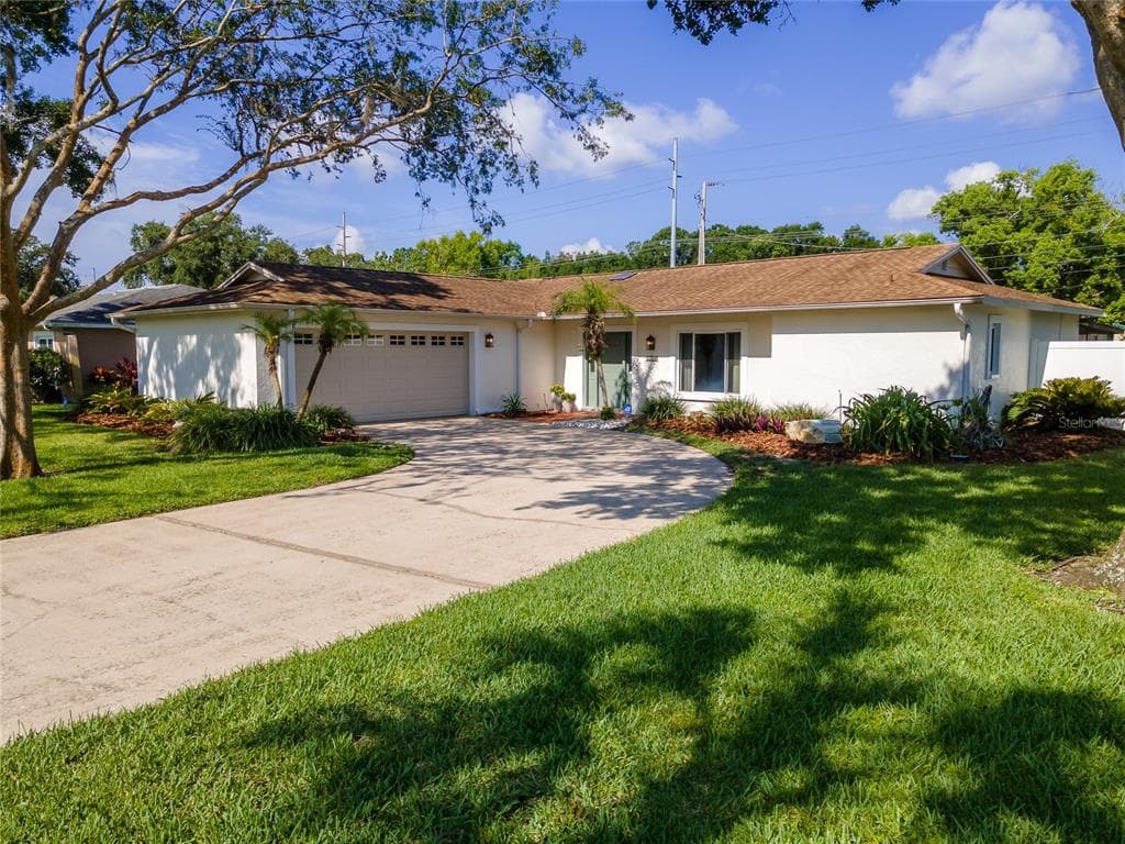 13228 MORAN DRIVE TAMPA, FL 33618