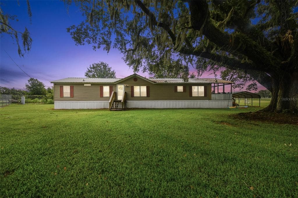 3022 CLEMONS ROAD PLANT CITY, FL 33566