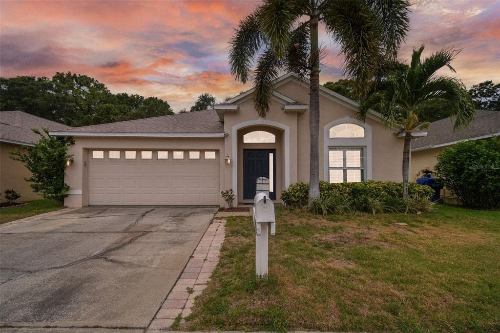 14880 HIDDEN OAKS CIRCLE CLEARWATER, FL 33764