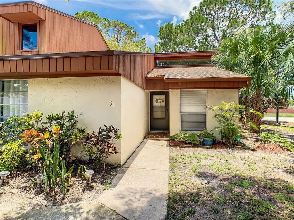 2060 SUNSET POINT ROAD UNIT 51 CLEARWATER, FL 33765