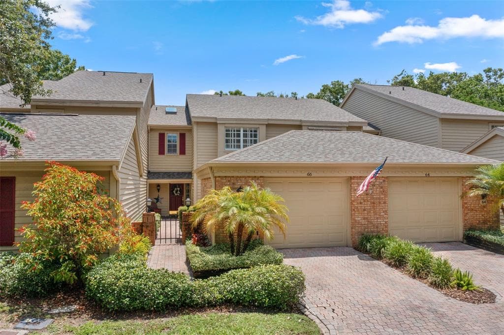 66 PELICAN PLACE UNIT 702 BELLEAIR, FL 33756