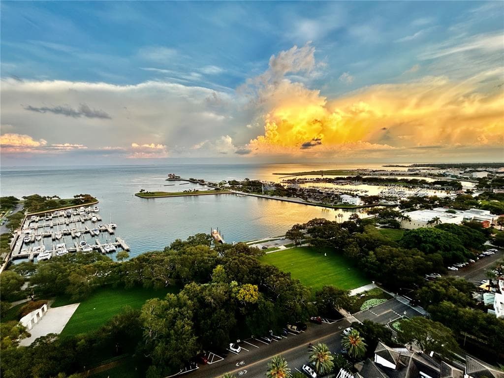 400 BEACH DRIVE NE UNIT 2203