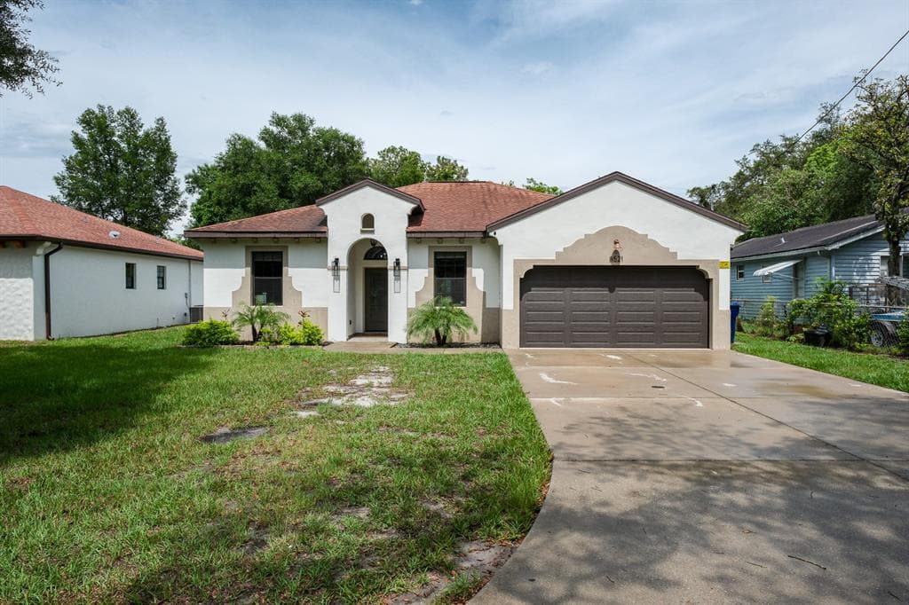 8521 N NEWPORT AVENUE TAMPA, FL 33604