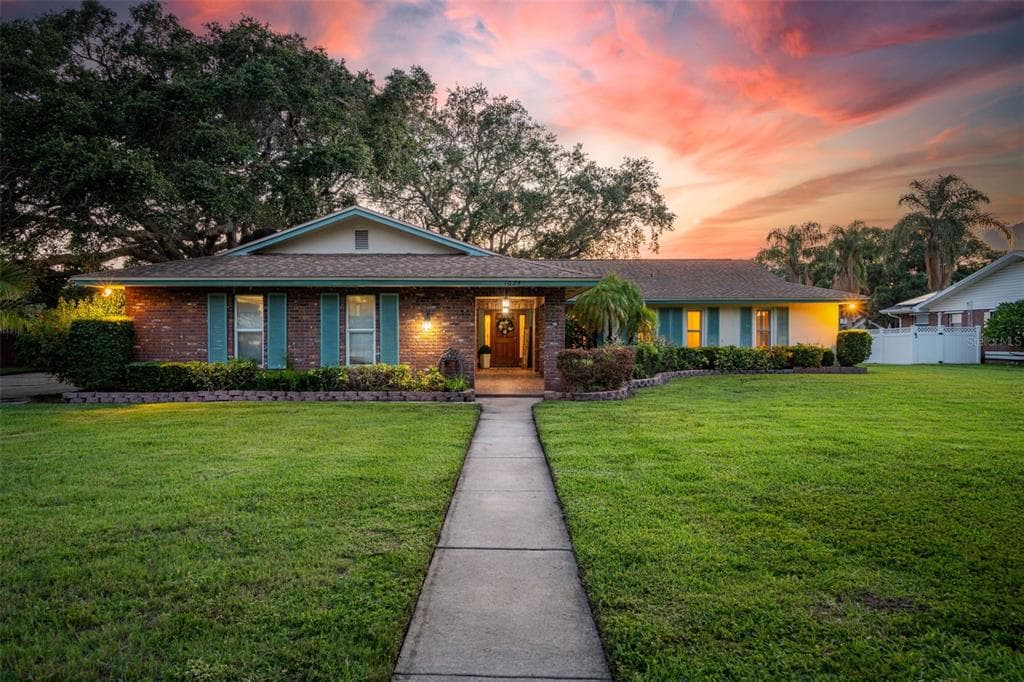 1624 SHEFFIELD DRIVE CLEARWATER, FL 33764