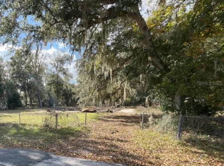 10915 E TRAILS END ROAD FLORAL CITY, FL 34436