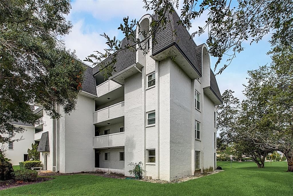 1200 37TH STREET N UNIT 109 ST PETERSBURG, FL 33713