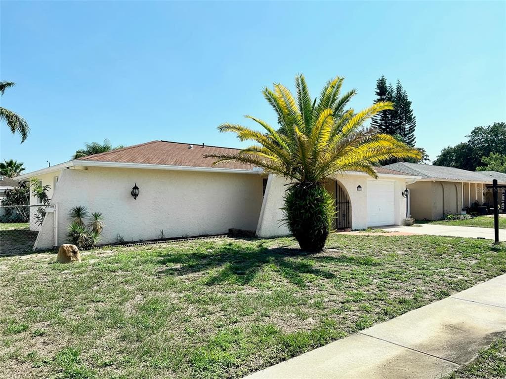 5708 MARIPOSA DRIVE