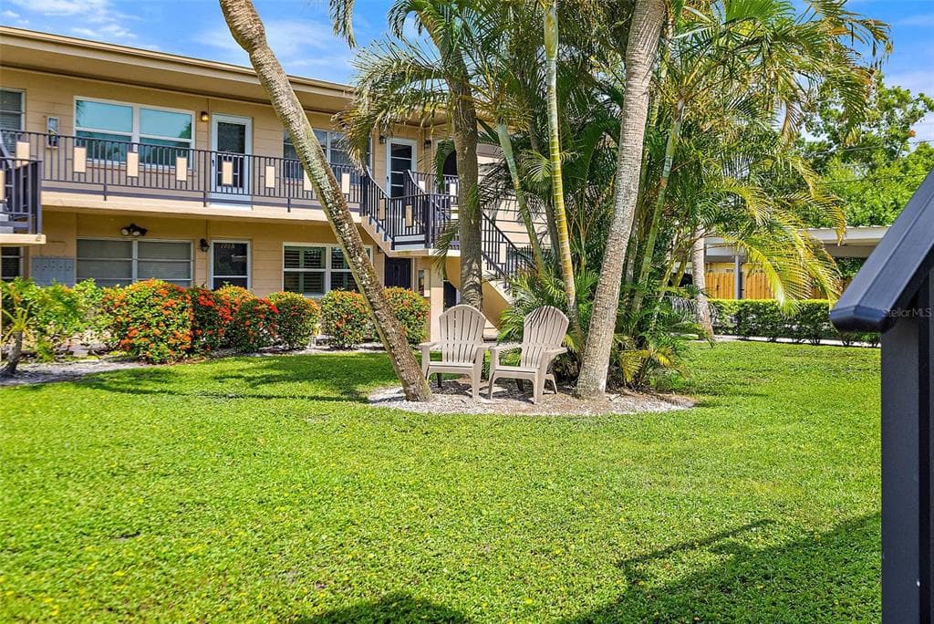 200 36TH AVENUE N UNIT 104A ST PETERSBURG, FL 33704
